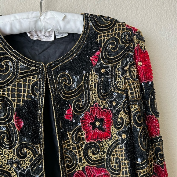 Black Beaded Jacket Long Sleeve Red Gold Embroidery Sequin Vintage Size Medium - Picture 3 of 15